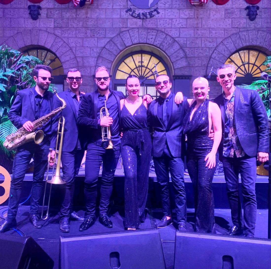 The Groove Academy live